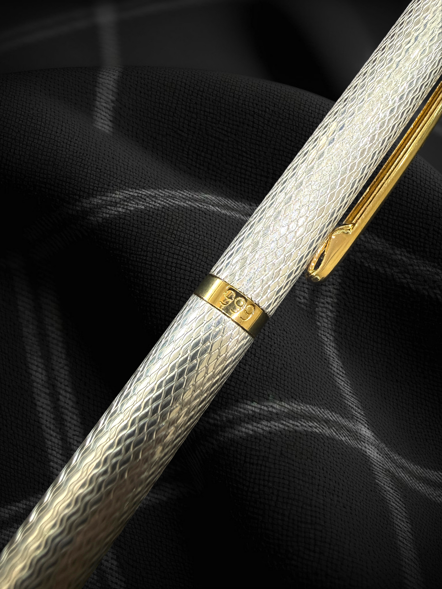 999 Pure Silver Minimal Luxe Pen – Sleek Lightweight Executive Pen